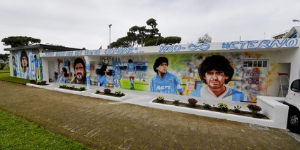 Maradona: mega murales a Bacoli, luogo memoria per i giovani