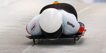 Asso dello skeleton spagnolo scambiato per un attore porno