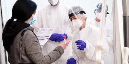 Coronavirus, i dati in Italia: 20.765 nuovi casi e 207 morti