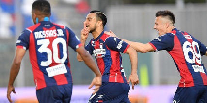 Insulti razzisti shock a Ounas. Il Crotone: "Denunciamo tutti"