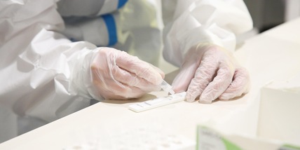 Coronavirus, il bollettino di oggi: 23.696 nuovi casi e 460 morti