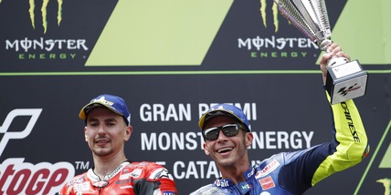 MotoGp, Lorenzo analizza il Gp in Qatar: "A Rossi è mancato il ritmo"