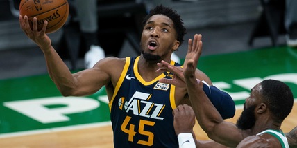 Atterraggio d'emergenza per l'aereo degli Utah Jazz: terrore a bordo