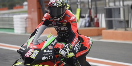 MotoGp Gp Doha, prove libere 1: Aleix Espargaro in testa, Rossi 17°