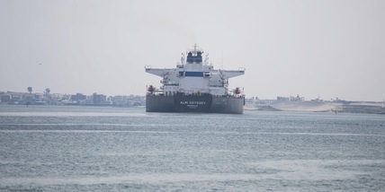 Canale di Suez, è finito l'ingorgo. Transitata l'ultima nave in coda