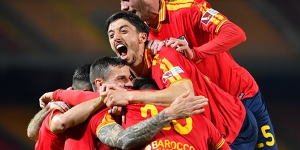 Serie B, il Lecce continua a volare: Salernitana ko. Pari Monza