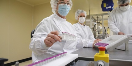 Aifa, vaccini Pfizer e Moderna: "Seconda dose non oltre i 42 giorni"