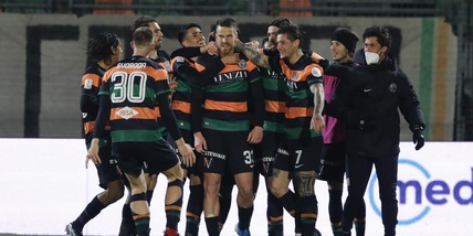 Venezia-Cosenza 3-0: Ceccaroni, Crnigoj, Esposito in gol