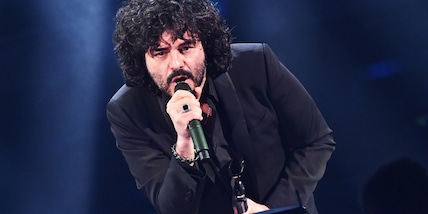 Anche Renga rinvia il tour a dicembre