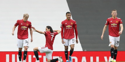 Lo United fatica ma piega il Burnley, pari al 97' per l'Arsenal