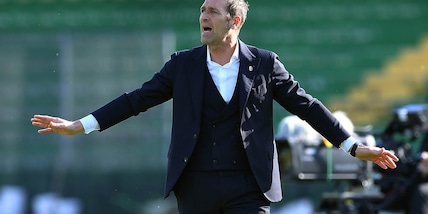 Calciomercato Serie C, Bari: esonerato l'allenatore Carrera