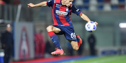 Crotone, gonalgia al ginocchio destro per Reca