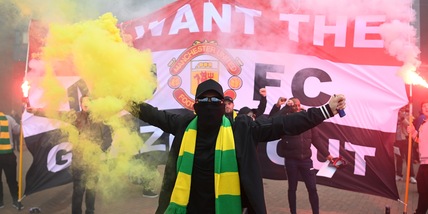 Invasione a Old Trafford: rinviata Manchester United-Liverpool