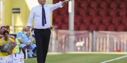 Semplici: "Restare al Cagliari?  Non penso ci siano problemi"