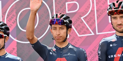 Giro d'Italia, Bernal vince la 9ª tappa: è la nuova maglia rosa