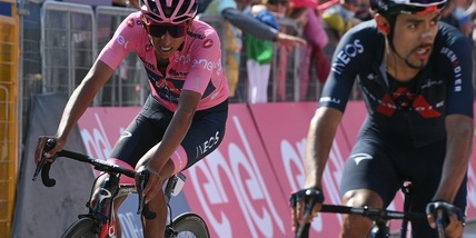 Giro d'Italia, Bernal resta in maglia rosa: Martin vince la tappa 17