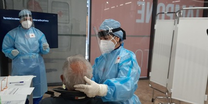 Coronavirus, il bollettino: 2.483 nuovi casi e 93 morti