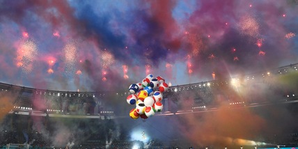 Europei, gran cerimonia d'apertura con Totti, Nesta e Bocelli