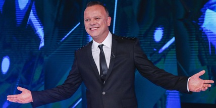 Gigi D'Alessio ha il Covid-19: "Carica virale bassa grazie al vaccino"
