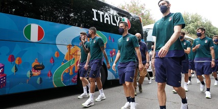 Italia, relax prima del Galles: gli azzurri passeggiano a Villa Borghese