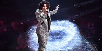 Madame: la cantante spiega il significato hot della canzone Marea