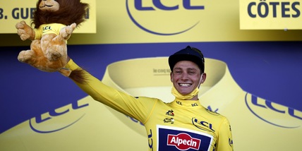 Tour de France, Van der Poel vince la 2ª tappa: è maglia gialla