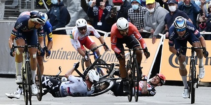 Tour de France: Merlier vince la 3ª tappa, ma ancora tante cadute!