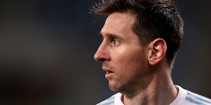 Clamoroso Messi: a mezzanotte sarà svincolato dal Barcellona
