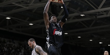 Virtus Bologna al lavoro: rinnovati Weems e Abass