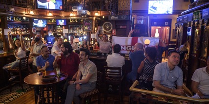 Europei, finale ai supplementari? Anche i pub restano aperti