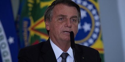 Brasile, Bolsonaro ricoverato d'urgenza per ostruzione intestinale