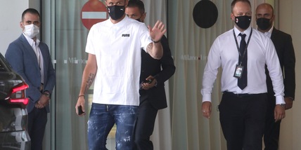 Milan, Giroud atterrato a Linate: ora visite mediche e firma