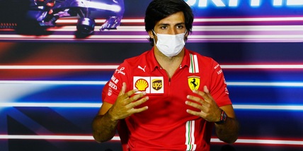 F1: Carlos Sainz a Fiorano sulla Ferrari SF71H