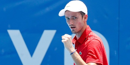 Furia Medvedev con un giornalista: "Dovresti vergognarti!"