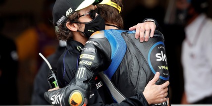 100 km dei Campioni: trionfano Valentino Rossi e Luca Marini