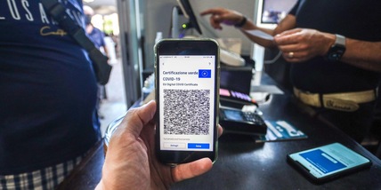 Green pass, fino a 300 euro per averli falsi. I truffati poi anche ricattati