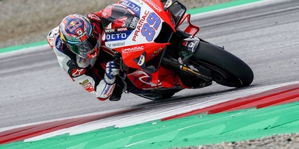 MotoGp, è Jorge Martin show in Austria: pole e record davanti a Quartararo