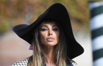 Madalina Ghenea sbarca a Venezia: il Lido ha occhi solo per lei