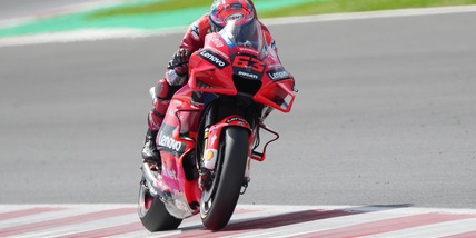 MotoGp, Bagnaia fa il bis a Misano: secondo successo davanti a Quartararo