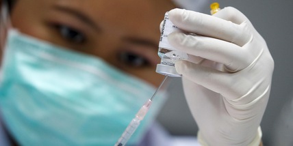 Covid, la teoria del fisico americano: "La quarta ondata sarà l'ultima"