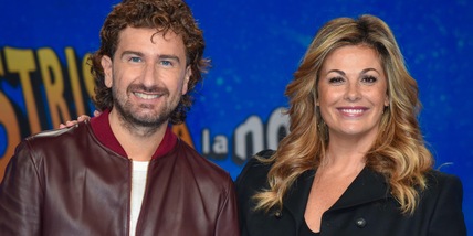 Striscia la Notizia, che feeling tra Alessandro Siani e la Incontrada!