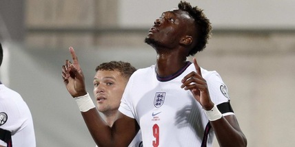 Abraham a segno con l'Inghilterra, Vlahovic spinge la Serbia