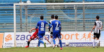 Serie C, Fidelis Andria: esonerato l'allenatore Panarelli