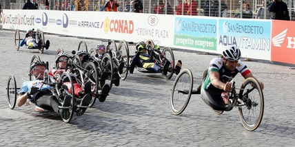 Morto l'agente di scorta del team di Alex Zanardi