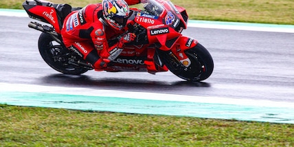 MotoGp, prove libere 2 Gp Emilia Romagna: Miller in testa, Rossi in fondo