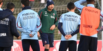 Bologna, De Silvestri e Theate in gruppo: personalizzato per Viola