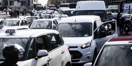 Roma, allarme città in tilt per il weekend del 21 novembre: chiusure e deviazioni per cortei e Lazio-Juve