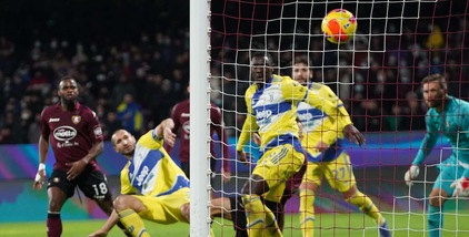 Moviola Serie A: Salernitana-Juve, sul gol annullato a Chiellini dubbio OFR
