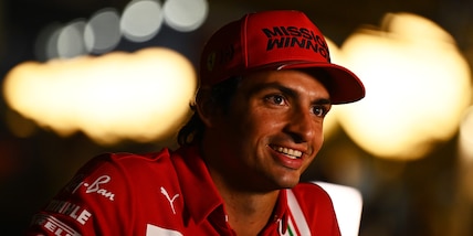 F1. Sainz: Ferrari non solo in pista, la nuova auto dello spagnolo è una 812 Superfast