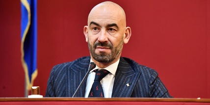 Bassetti: “La variante Omicron assomiglia al raffreddore”